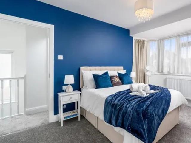 Streatfield Road, Queensbury, London, HA3 9BU, United Kingdom | 3 bed house for rent #115647478 | Rentberry