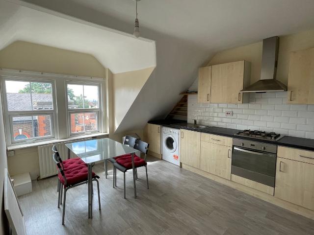 Streatham High Road, London SW16, 2 bed flat to rent, £1,815 pcm | PrimeLocation