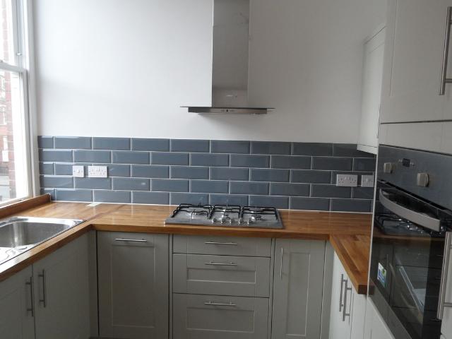 Streatham High Road, London SW16, 3 bed flat to rent, £2,350 pcm | PrimeLocation