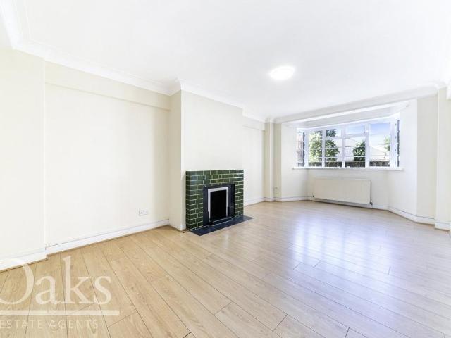 Streatham High Road, Streatham Hill 3 bed apartment to rent £2,200 pcm £508 pw