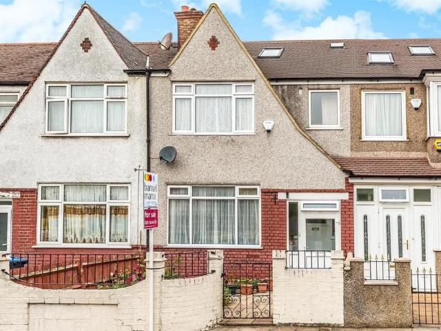 Streatham Road, Mitcham, CR4 4 bed terraced house to rent £2,900 pcm £669 pw