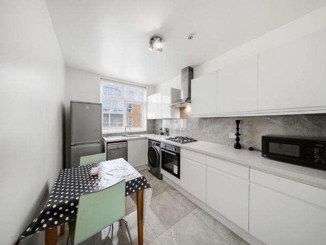Streatham Road, Surrey CR4, 1 bed maisonette to rent, £1,700 pcm | PrimeLocation