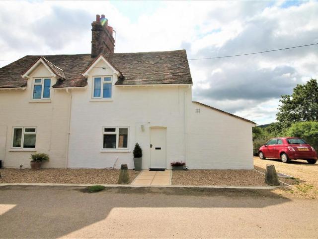 Streatley Farm Cottages, Streatley, RG8 2 bed cottage to rent £1,495 pcm £345 pw