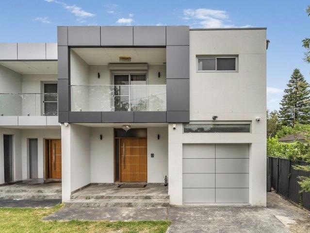 Street Facing Duplex Style townhouse Only 4 years Young