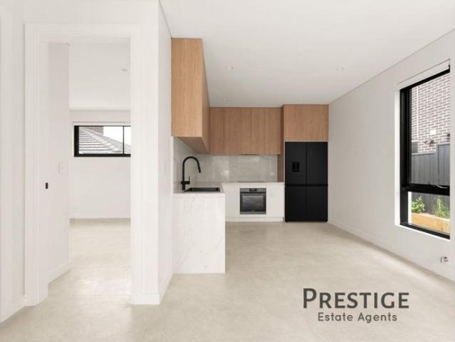 Street Facing Granny Flat!