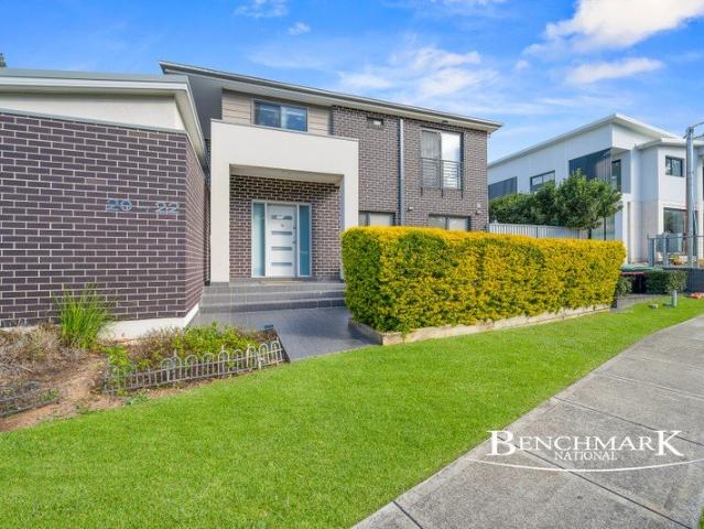 Street Facing Townhouse in Prime Chipping Norton Location