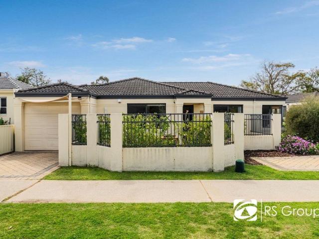 STREET FRONT 3x2 OPPOSITE THE PARK IN A PRIME CITY FRINGE LOCATION