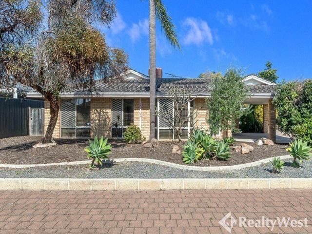 STREET FRONT, BIG COURTYARD, DOUBLE CARPORT!