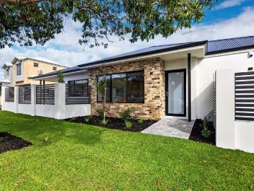 Brand New, Street front, 3 Bed Villa