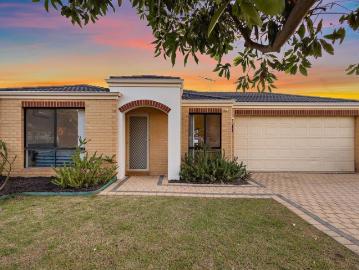 Street Front, No Strata & Move In Ready The Perfect First Home in Nollamara