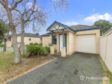 Street Front Villa in Prime Location