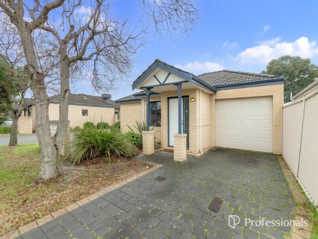 Street Front Villa in Prime Location