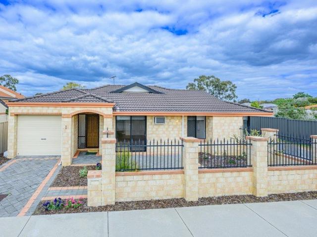 Street front villa no strata levies