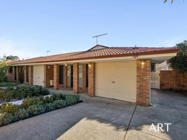 STREET FRONT VILLA NO STRATA LEVIES!