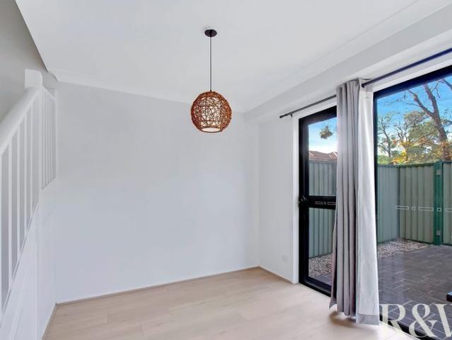 STREET FRONTAGE RENOVATED FAMILY TOWNHOUSE