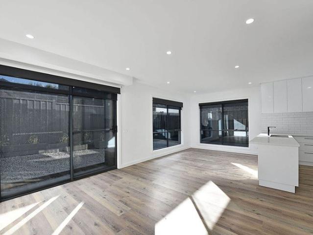 Street Fronted Family Living in a Convenient Maribyrnong Location