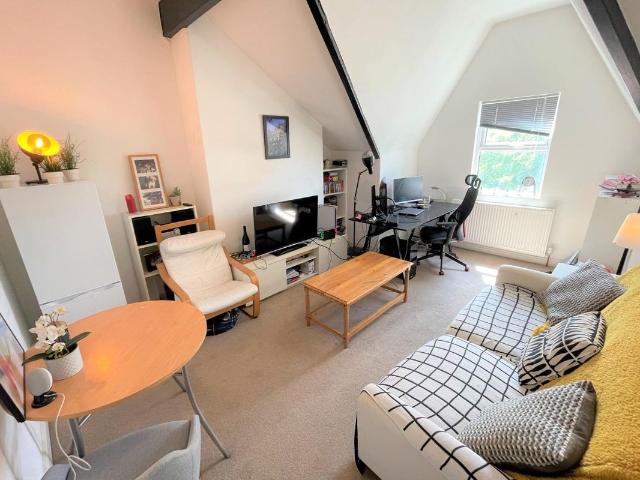 Street Lane, Roundhay, Leeds LS8, 1 bed flat to rent, £875 pcm | PrimeLocation