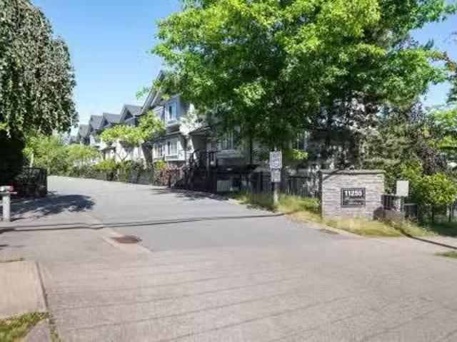 Street, Surrey, BC, V3R 4R3 townhouse for sale Listing ID.