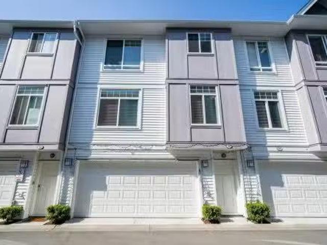 Street, Surrey, BC, V3R 0E3 townhouse for sale Listing ID.