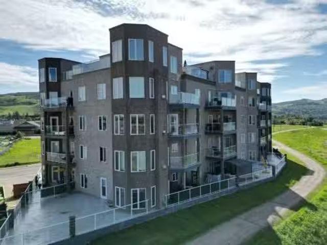 Street, Peace River, AB, T8S 0A1 condo for sale Listing ID.