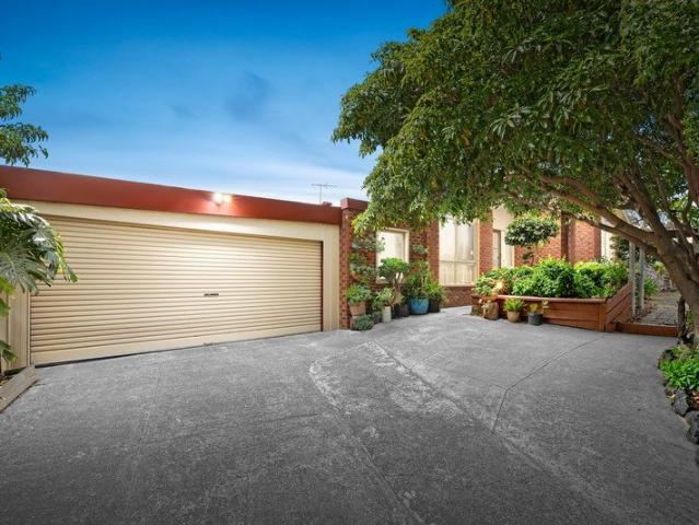 Streeton The Street That Has It All!