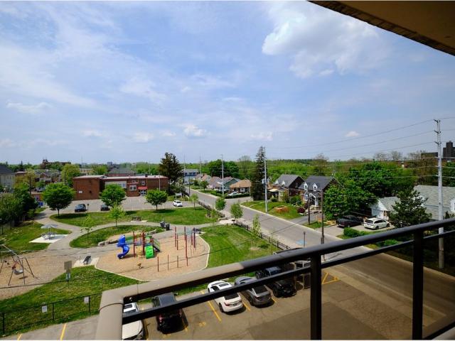 Streetsville Apartment