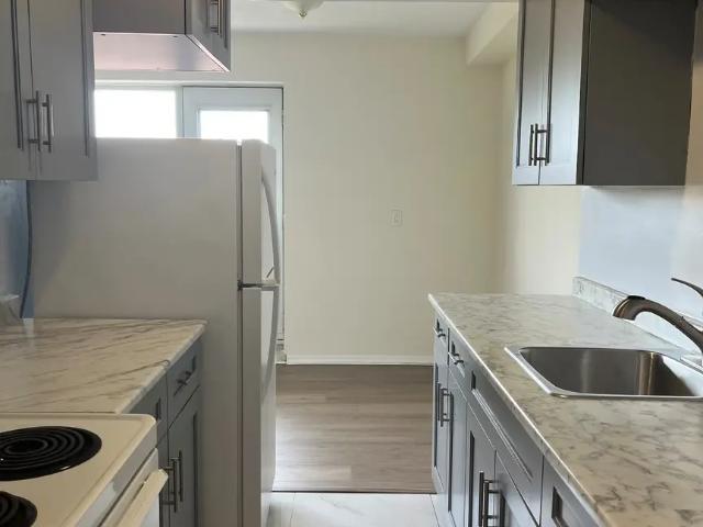 Streetsville Apartment