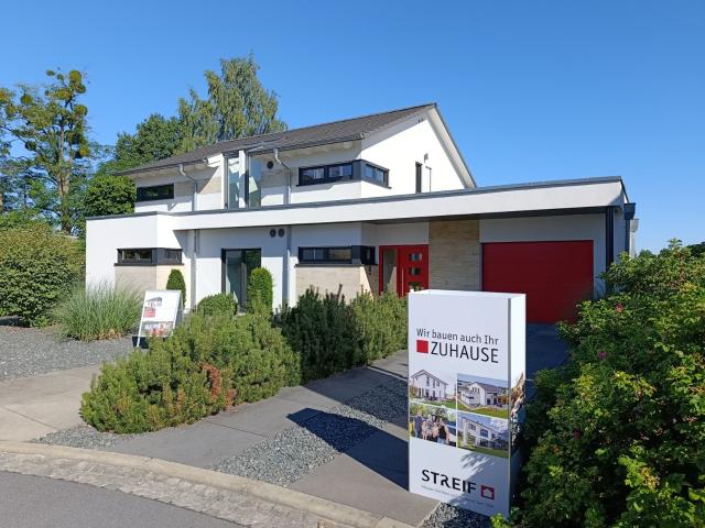 STREIF Musterhausbesichtigung, Häuser ab 299 TEUR indiv. geplant