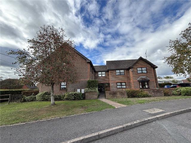 Stretton Close, Bradfield Southend, Reading, Berkshire RG7, 2 bed flat to rent, £1,250 pcm | PrimeLocation