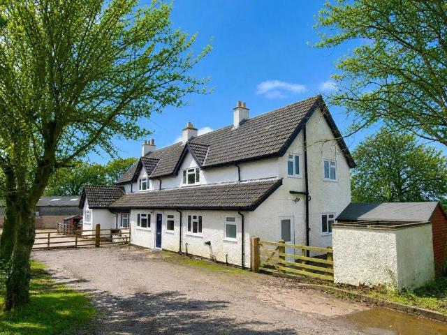 Stretton Lane, Houghton On The Hill. 3 bed semi detached house to rent £1,300 pcm £300 pw