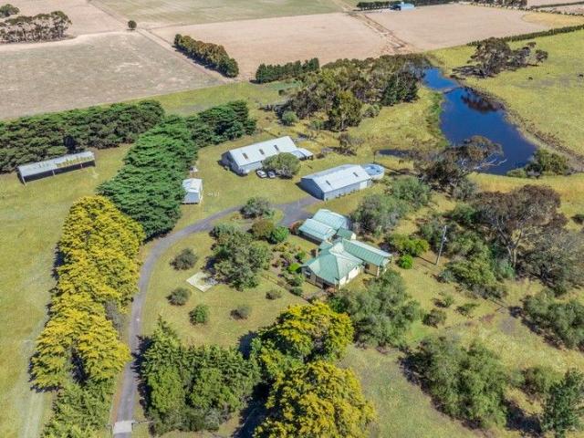 'Stretton Park' A Coastal Rural Legacy