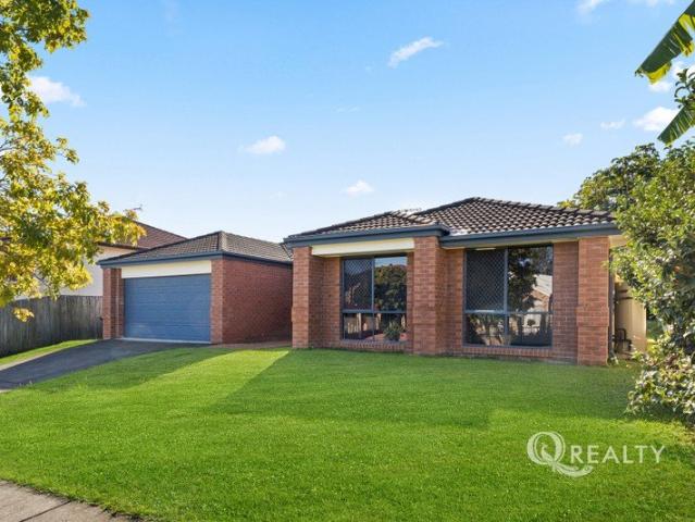 Stretton State College Catchment! Oversized Family Home w/ Study & 3 Toilets