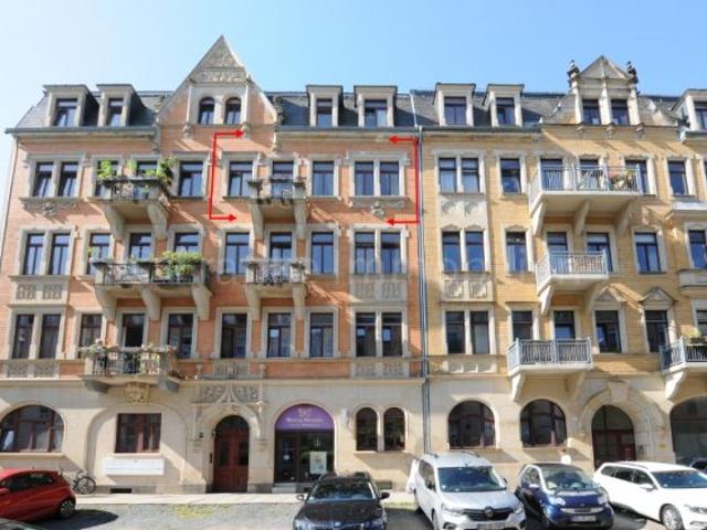Reserviert* Striesen frei werdende 4 Zimmer Altbauwohnung mit 2 Balkonen