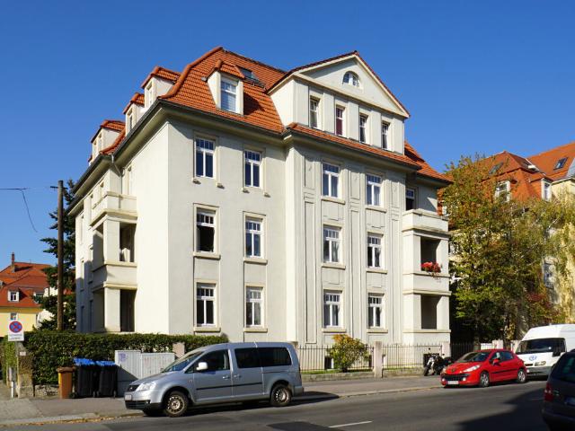 Striesen: Mansardgeschoss + Wanne + EBK mgl.