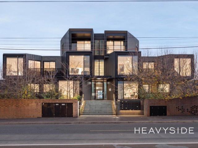 Striking Architecture | Coveted Hawthorn East Living