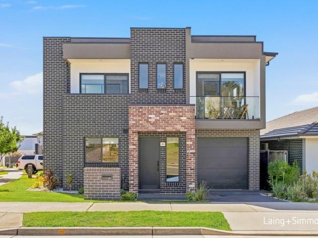 Striking contemporary residence opposite Hilltop Park and playground