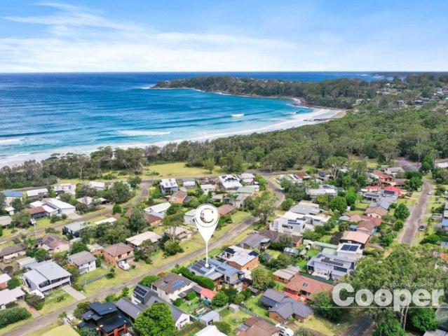 Striking Coastal Home just 250 m from Narrawallee Beach