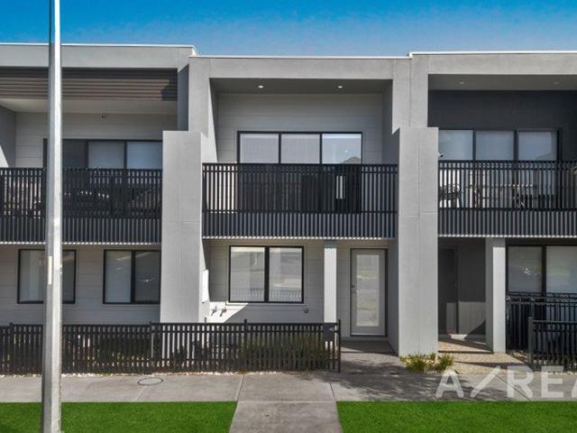 Striking Double Storey Living In The Heart Of Kalkallo