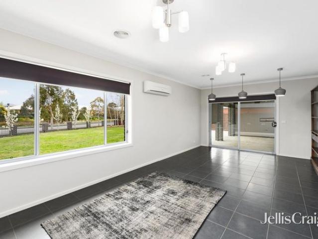 Striking Family Home in Insignia