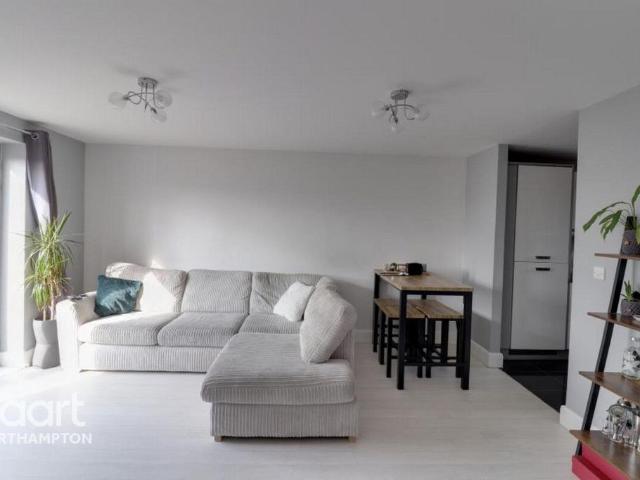 Strobel Drive, Northampton 2 bed apartment to rent £1,150 pcm £265 pw