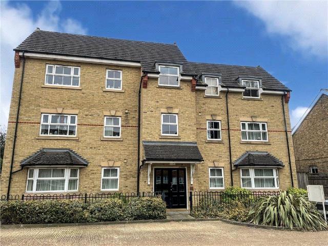 Strode Street, Egham, Surrey, TW20 2 bed apartment to rent £1,600 pcm £369 pw