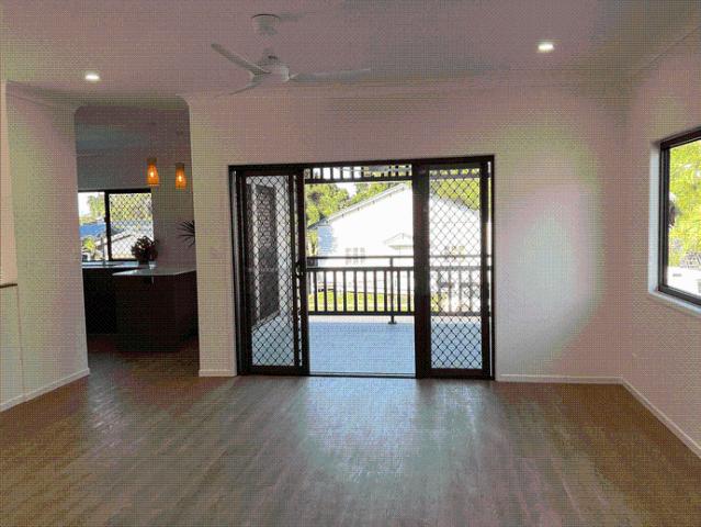 Stroll to the beach 10 mins to Cairns CBD/Airport