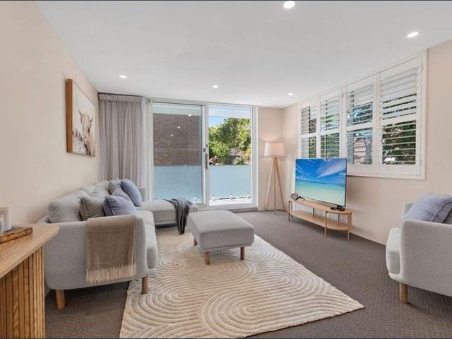 Stroll to the Beach, 2 Bedroom Unit near Dee Why Beach