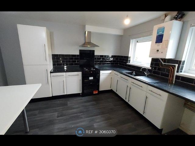 Stronsay Close, Birmingham B45, 2 bed terraced house to rent, £1,000 pcm | PrimeLocation