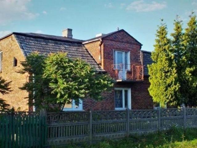 Dom z potencjałem rozwojowym i adaptacją, 3 pokoje