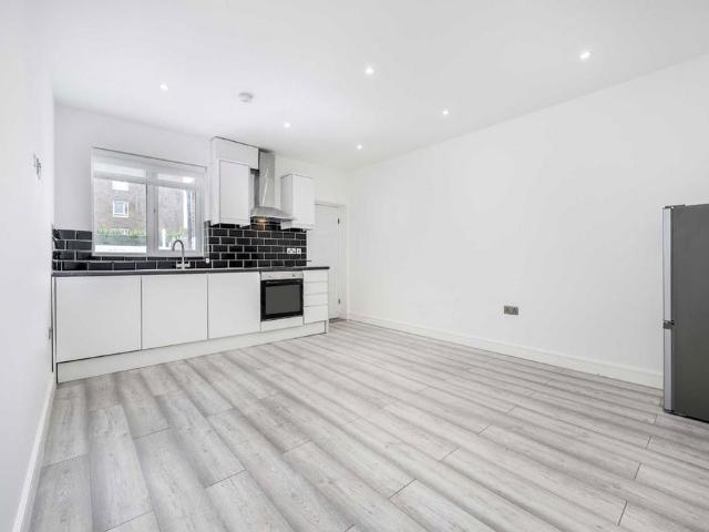 Stroud Green Road, London N4 1 bed flat to rent £2,000 pcm £462 pw