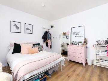 Stroud Green Road, London N4, Studio to rent, £1,200 pcm | PrimeLocation