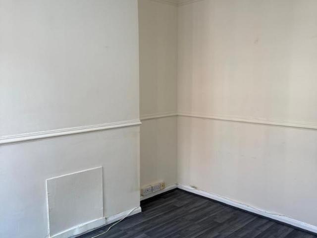 Stroud Road, Leicester LE5 3 bed terraced house to rent £1,200 pcm £277 pw
