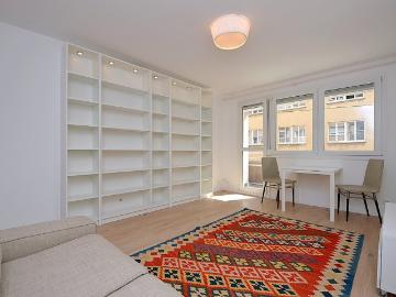 Oberer Schlossgarten, Kernerviertel - Parkplatz