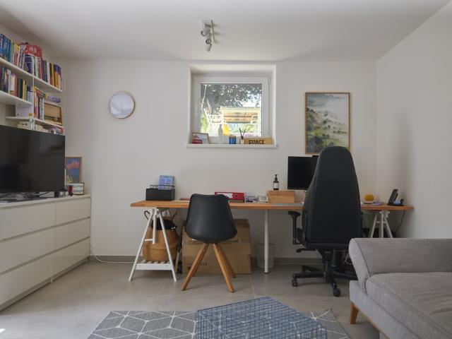 STUTTGART DEGERLOCH – 140 m² 1,507 sq ft 4.5 ROOM GROUND FLOOR HOME · 2 PARKING · GARDEN · DES.